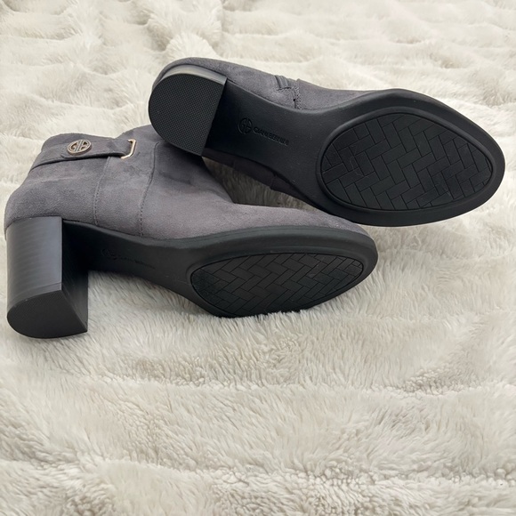 Gianni Bini Memory Foam Gray Suede Ankle Boots with Block Heel Size 7 - Picture 12 of 14